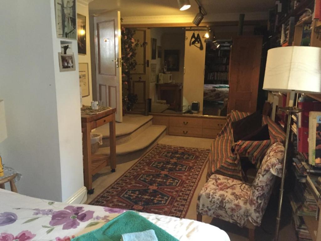 Chiswick Riviera With Free Parking Bed & Breakfast London Ngoại thất bức ảnh